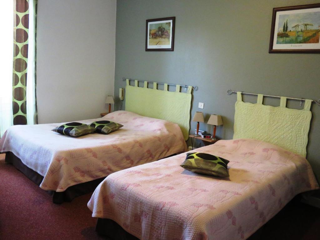 Hotel Le Relais Du Pont De Rhodes Frayssinet Zimmer foto